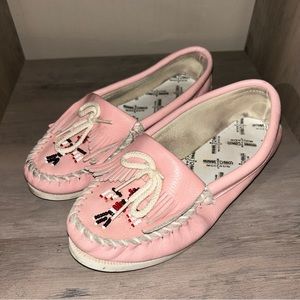 Minnetonka Boat Sole Pink Leather Moccasins size 6